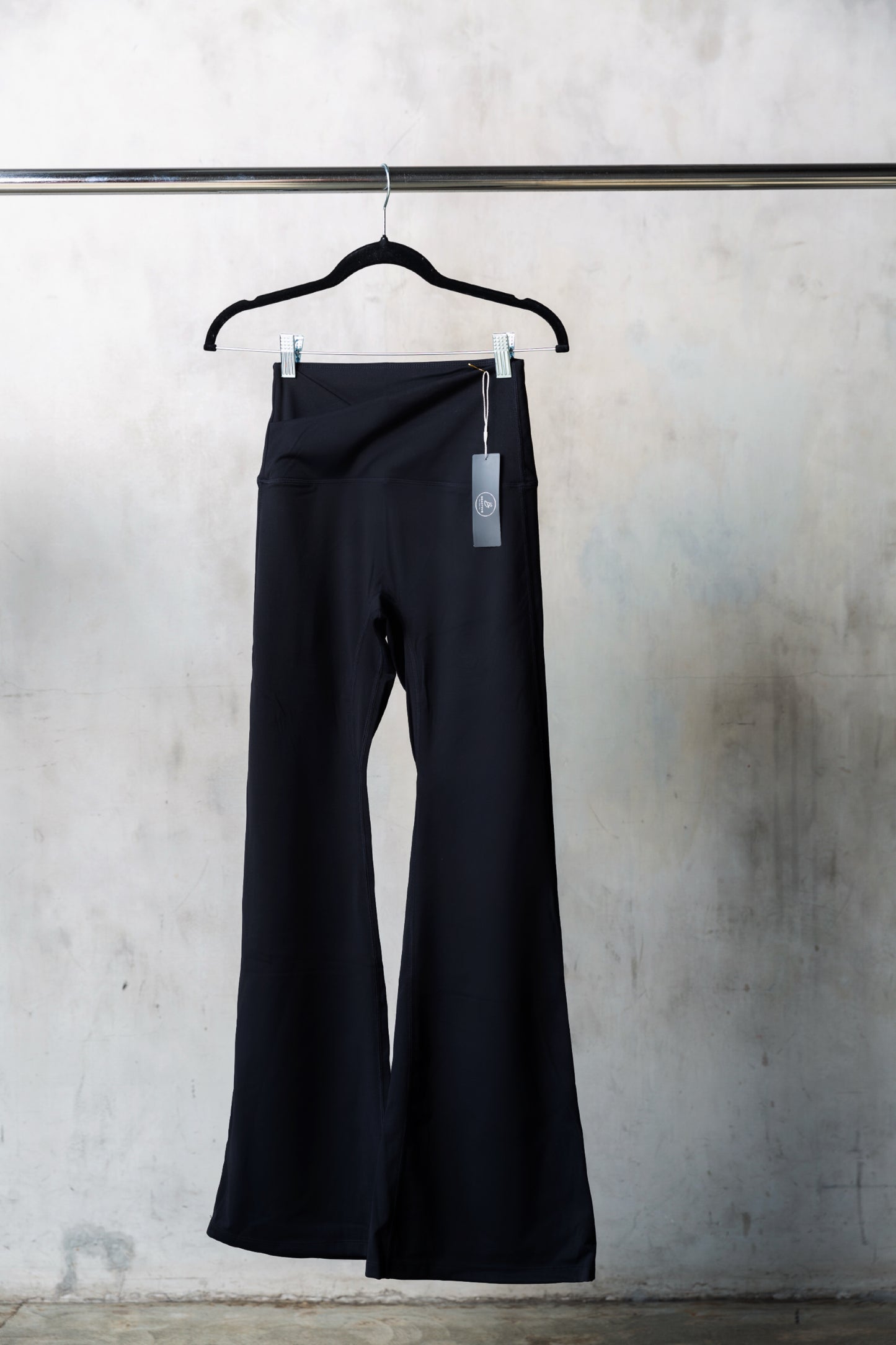 Balance Flare Leggings - ONYX BLACK