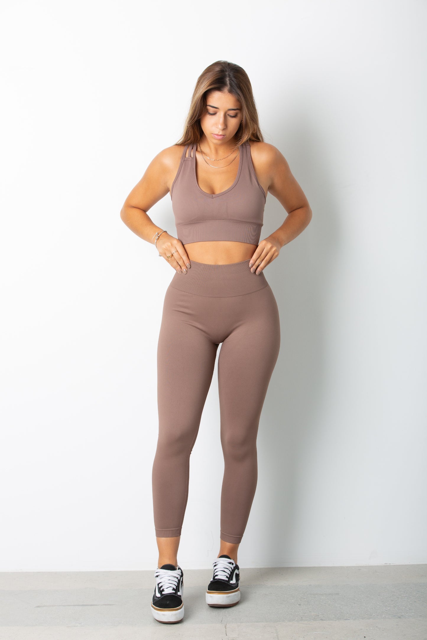 Impact Scrunch Bum Leggings - COFFEE BROWN