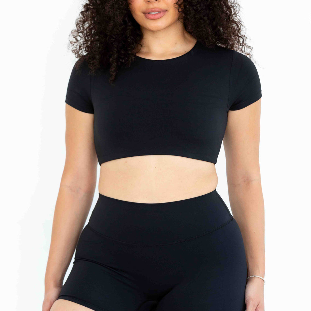 Align Short Sleeve Crop Top - ONYX