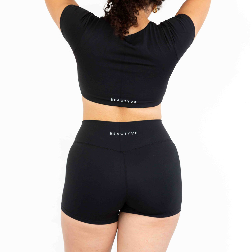 Align Short Sleeve Crop Top - ONYX