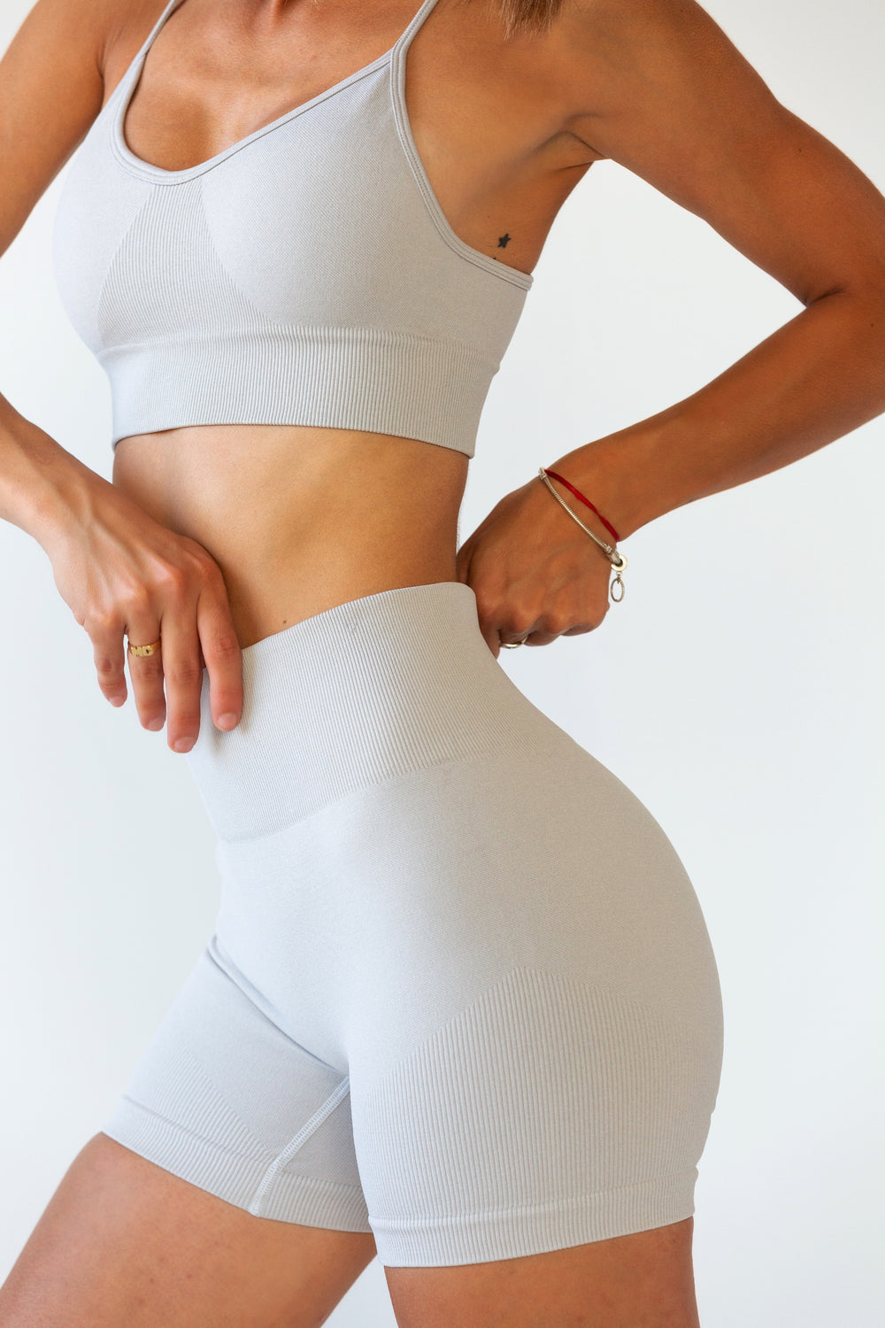 EMBRACE Seamless Shorts - STONE GRAY