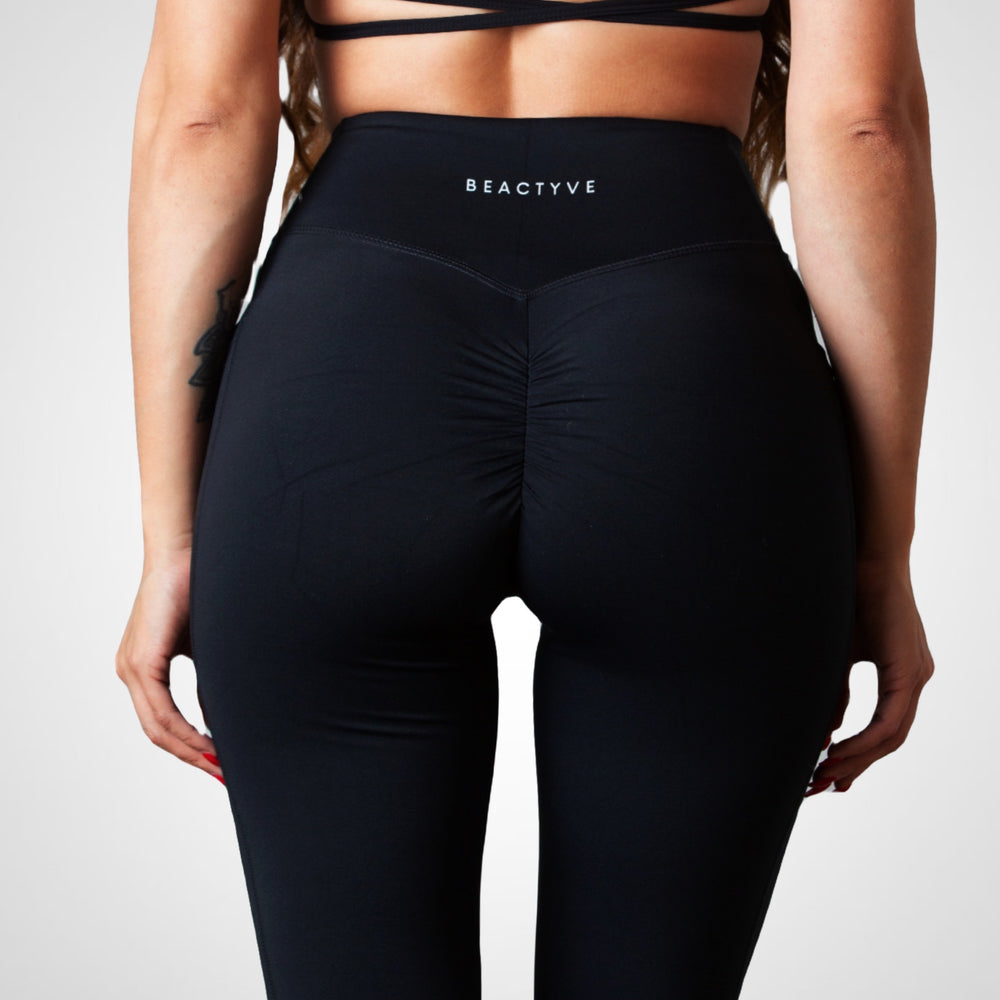 
                  
                    Desire V-Shape Pocket Leggings - JADE BLACK
                  
                